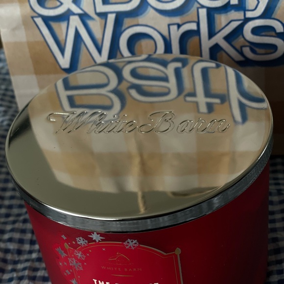 🎄The Perfect Christmas 🎄 Bath and body works 3 wick candle - Picture 3 of 5
